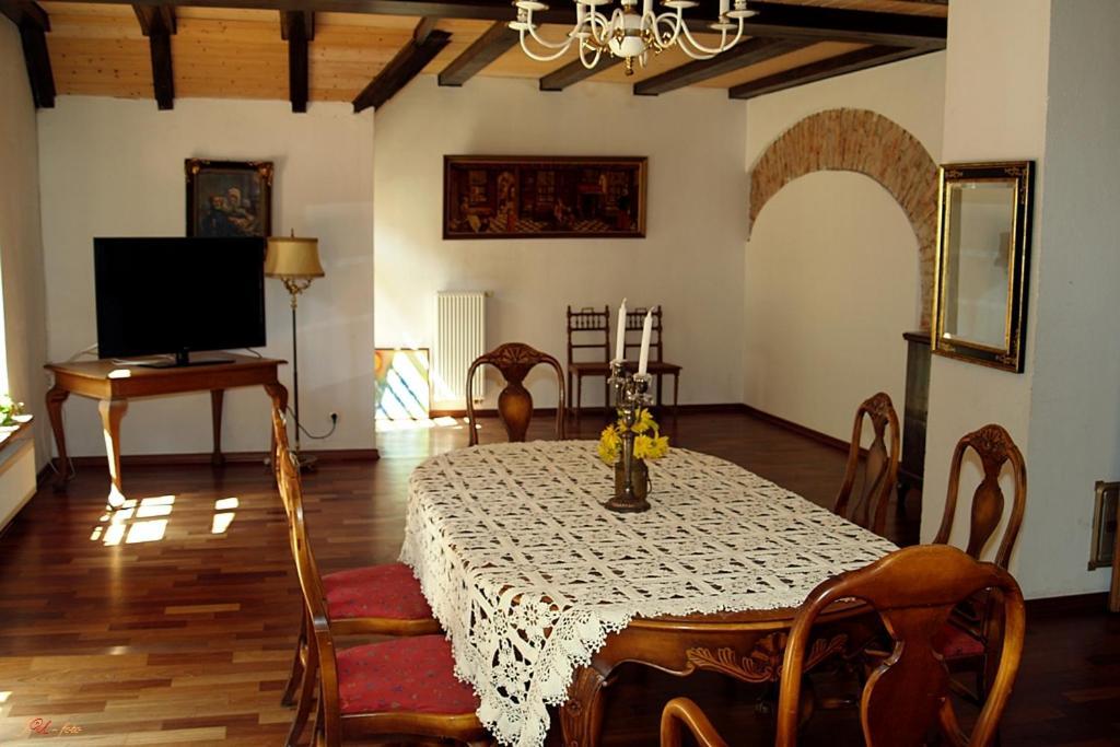 Cichy Dwor Hotel Manowo Екстериор снимка